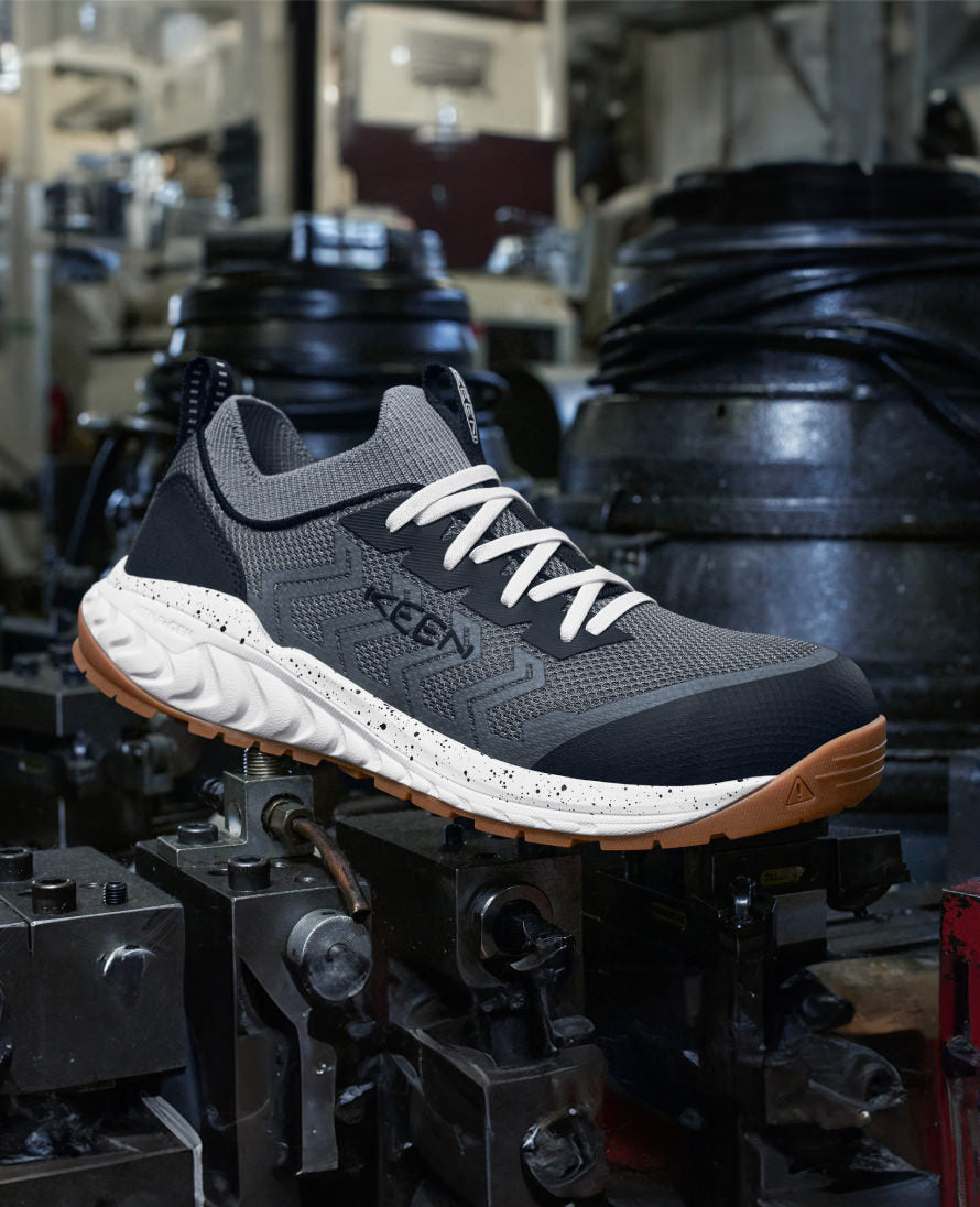Keen On sale | Men's Arvada Shift Work Sneaker (Carbon Toe) Martini Olive/Black