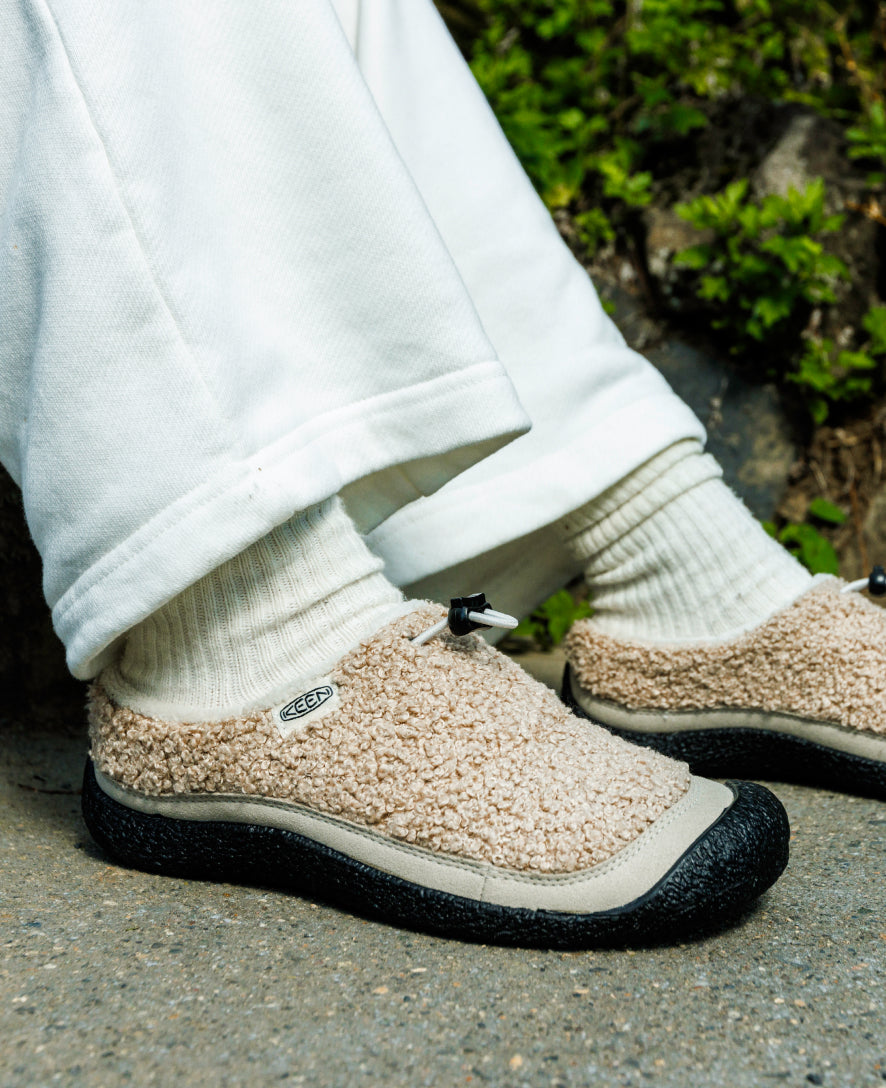 Keen | Women's Howser III Slide Plaza Taupe/Black