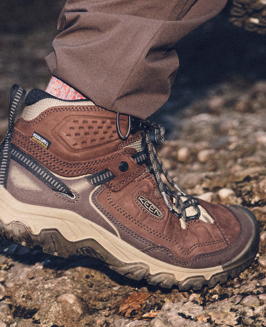 Keen Near Me | Men's Targhee IV Waterproof Hiking Boot Java/Brindle