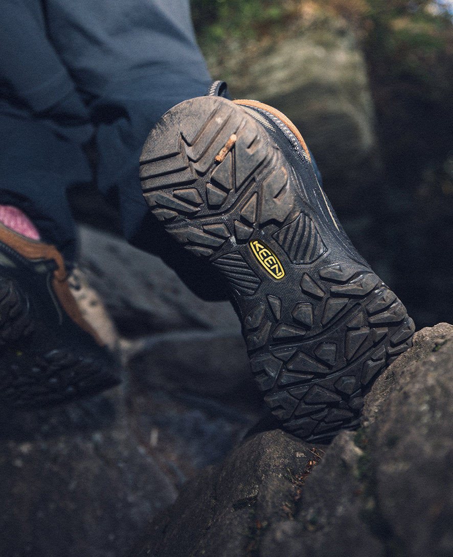 Keen Outlet | Men's Targhee IV Wide Waterproof Hiking Shoe Bison/Black