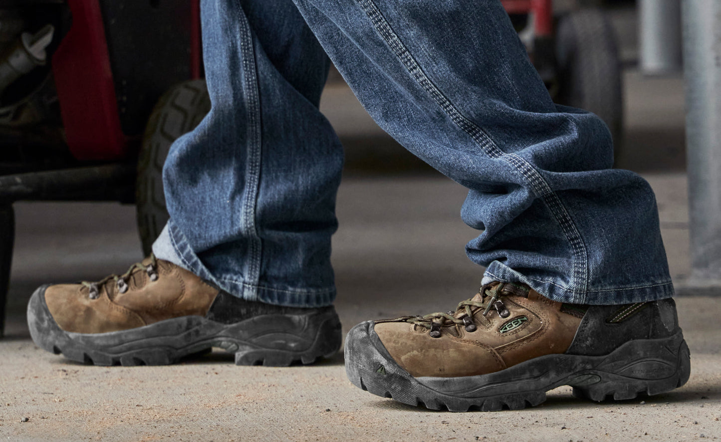 Keen Discount | Men's Pittsburgh Energy 6" Waterproof Boot (Carbon Toe) Bison/Black