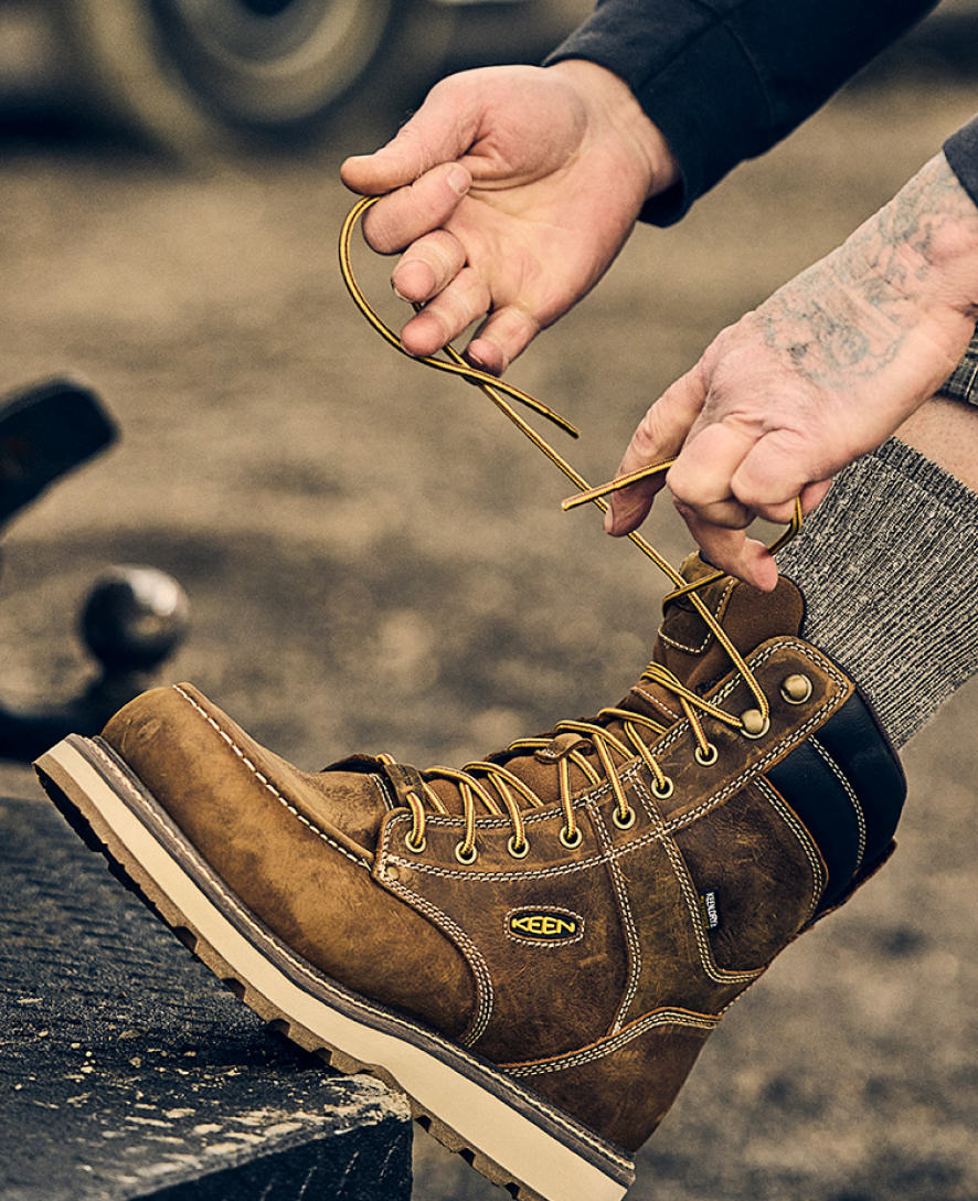 Keen Near Me | Men's Cincinnati 8" Waterproof Boot (Carbon Toe) Belgian/Sandshell