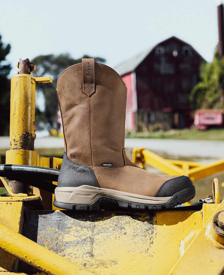 Keen Outlet | Men's Evanston Pull-On Waterproof Boot (Carbon Toe) Bison/Black