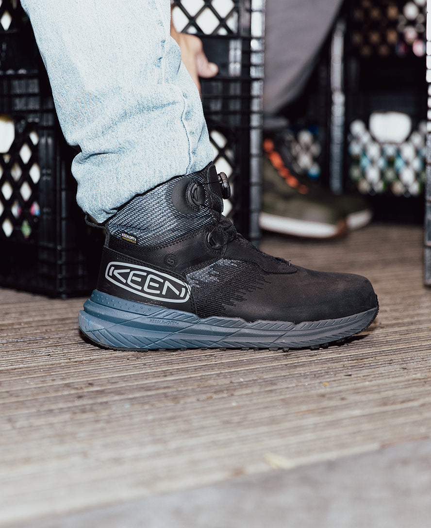 Keen | Men's Snapline RF Waterproof Boot (Carbon Toe) Vintage Indigo/Black
