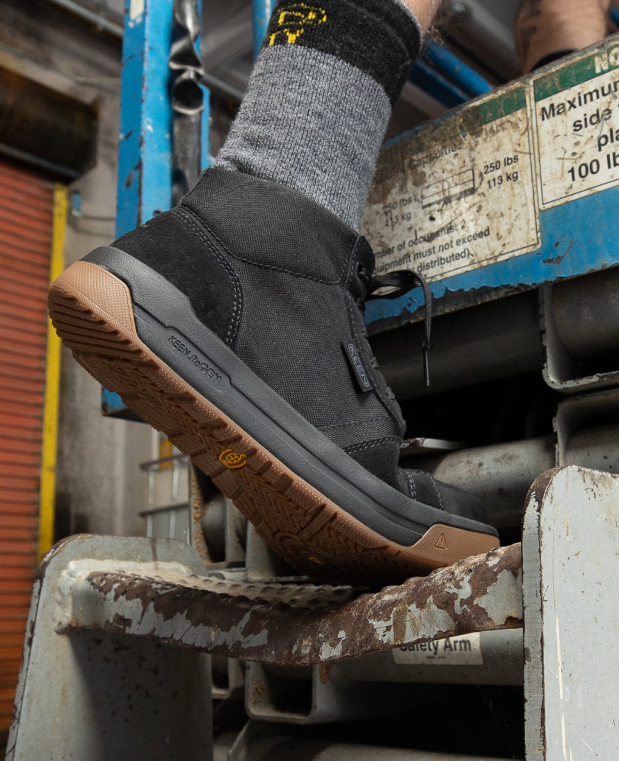 Keen On sale | Men's Kenton Mid Work Shoe (Carbon Toe) Black/Gum