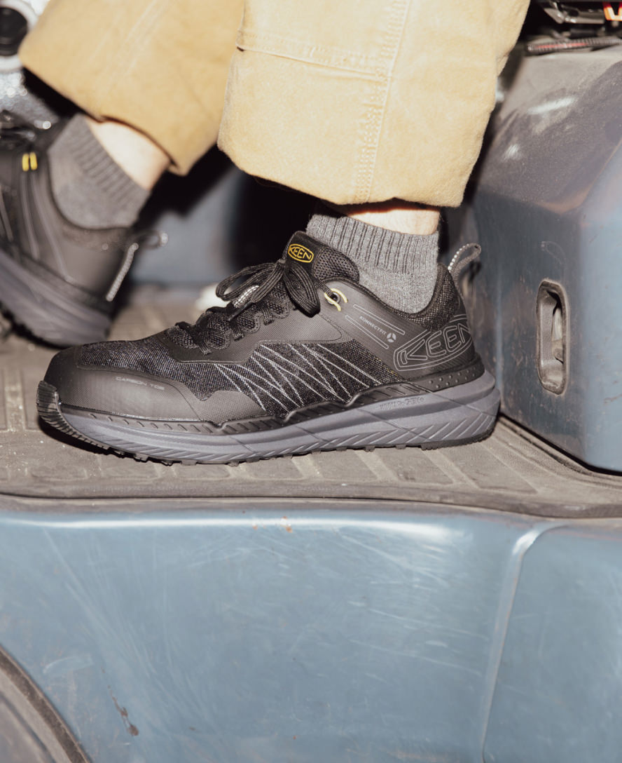 Keen New | Men's Speedworks Work Sneaker (Carbon Toe) Black/Steel Grey