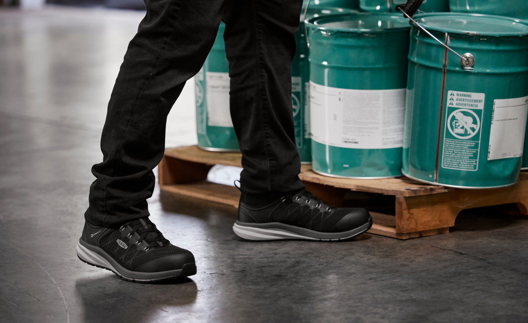 Keen Sale | Men's Vista Energy ESD (Carbon Toe) Vapor/Black