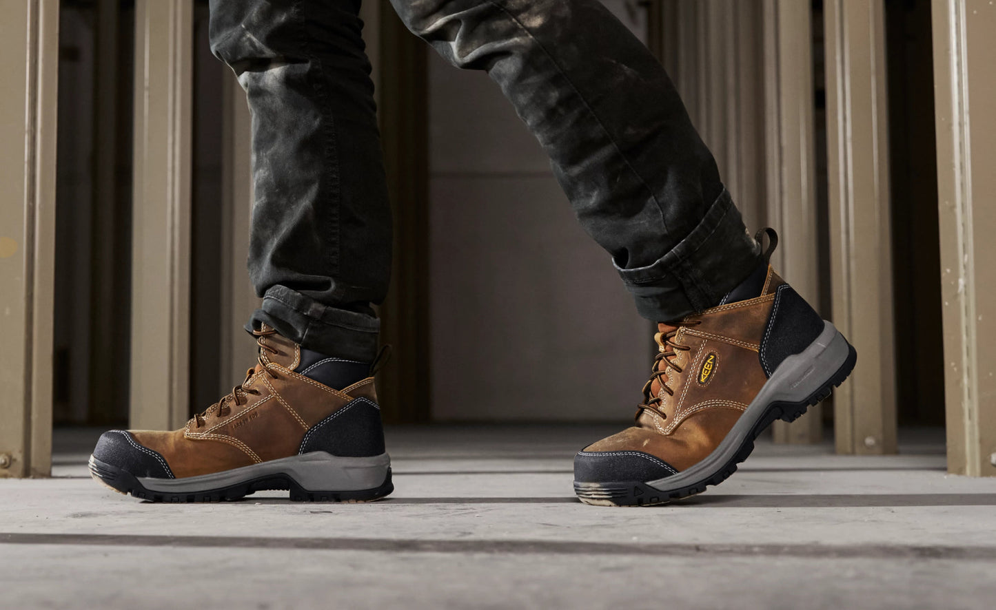 Keen On sale | Men's Evanston 6" ESD Boot (Carbon Toe) Bison/Black