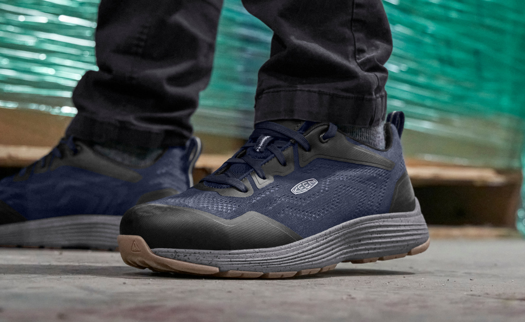 Keen Online | Men's Sparta 2 (Aluminum Toe) Black/Black