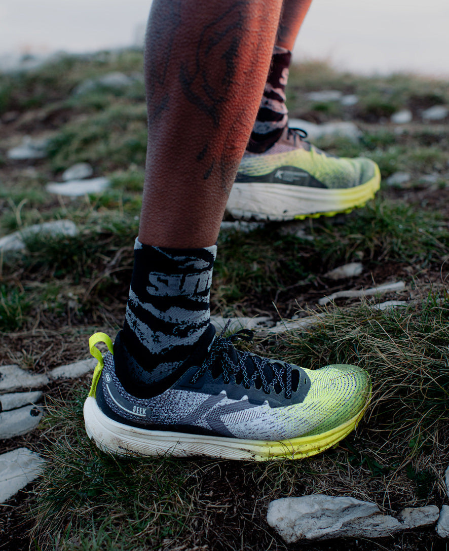 Keen Near Me | Men's Seek Trail Running Shoe Black/Evening Primrose