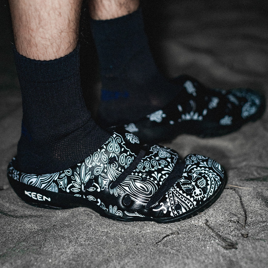 Keen New | Men's Yogui Arts Clog x Hide and Seek H&S Black
