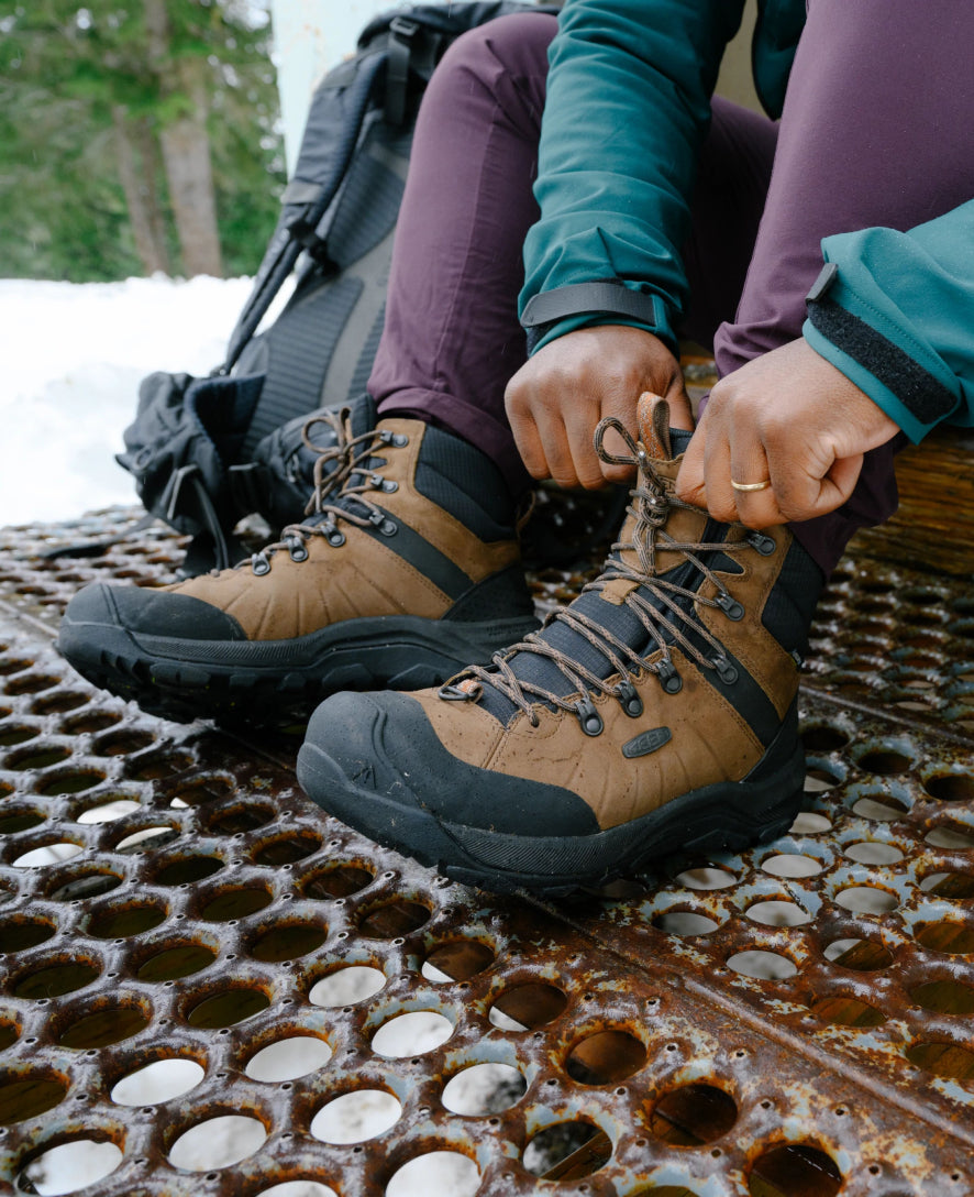 Keen Near Me | Men's Revel IV Polar Waterproof Boot Black/Lemon Curry