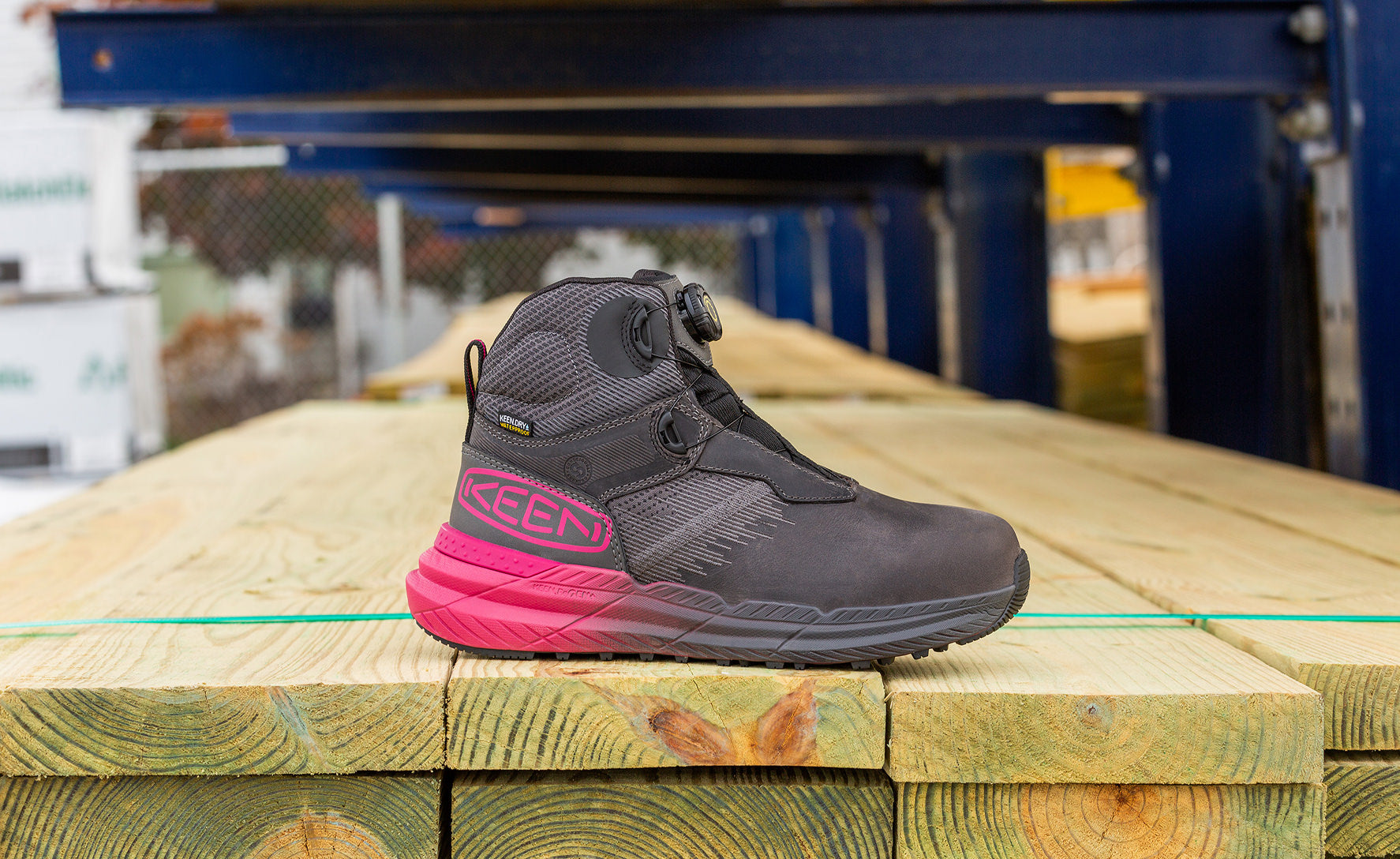 Keen Online | Women's Snapline RF Waterproof Boot (Carbon Toe) Magnet/Black