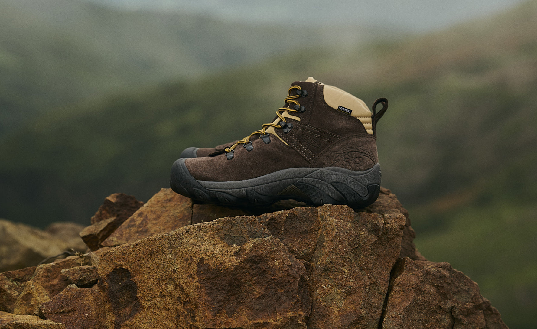 Keen Outlet | Women's Pyrenees Waterproof Hiking Boot x Mountain Research Mountain Research Brown