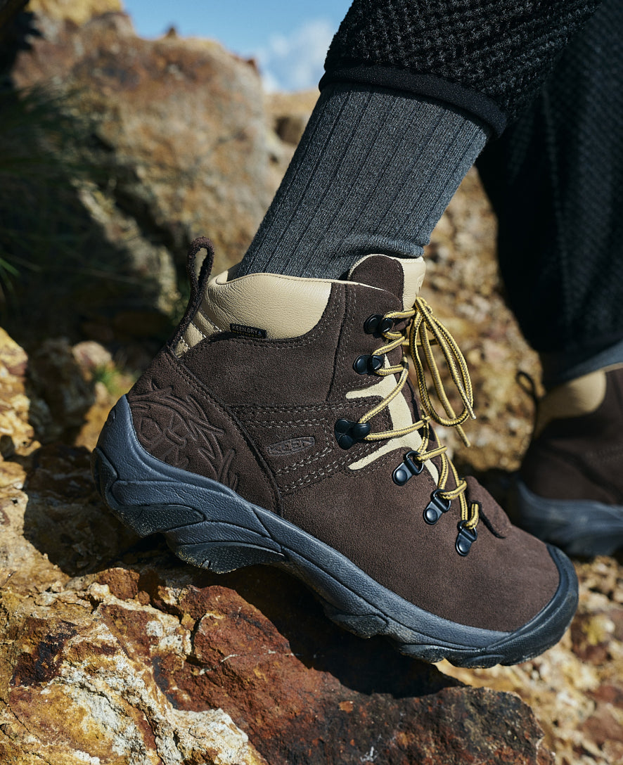 Keen Outlet | Women's Pyrenees Waterproof Hiking Boot x Mountain Research Mountain Research Brown
