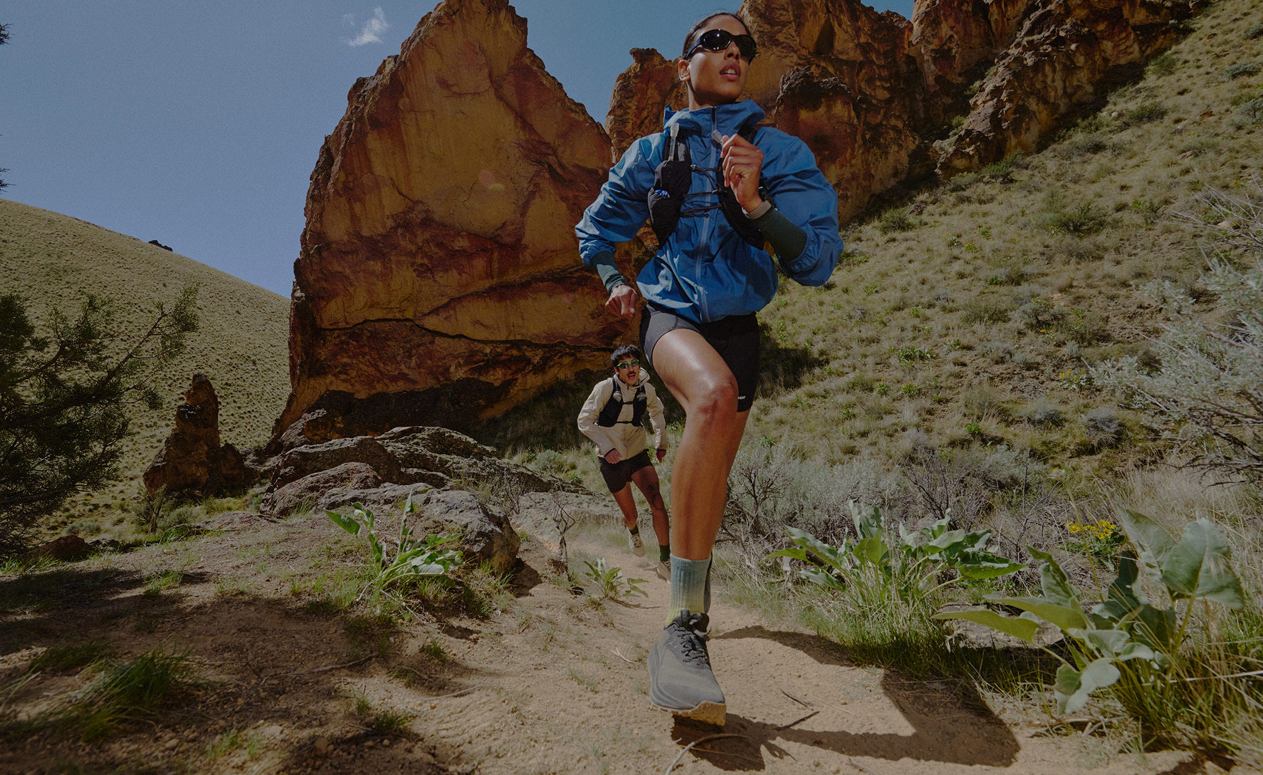 Keen Online | Women's Roam Trail Running Shoe Black/Magnet
