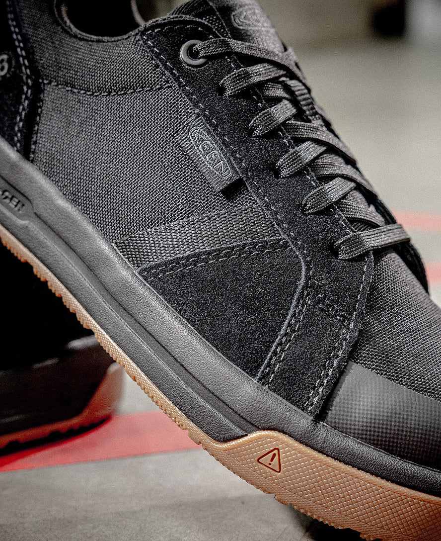 Keen Hot style | Women's Kenton Work Shoe (Carbon Toe) Black/Gum
