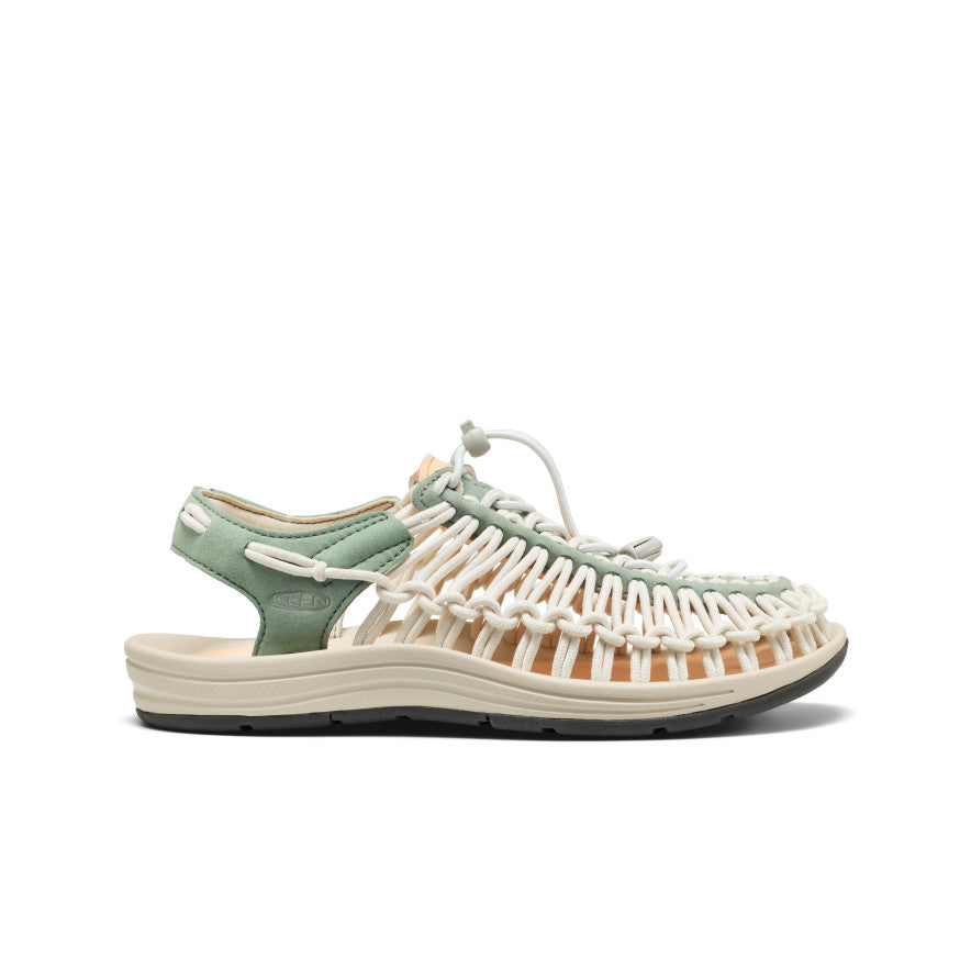 Keen Online | Women's UNEEK Sneaker Lily Pad/Peach Fuzz