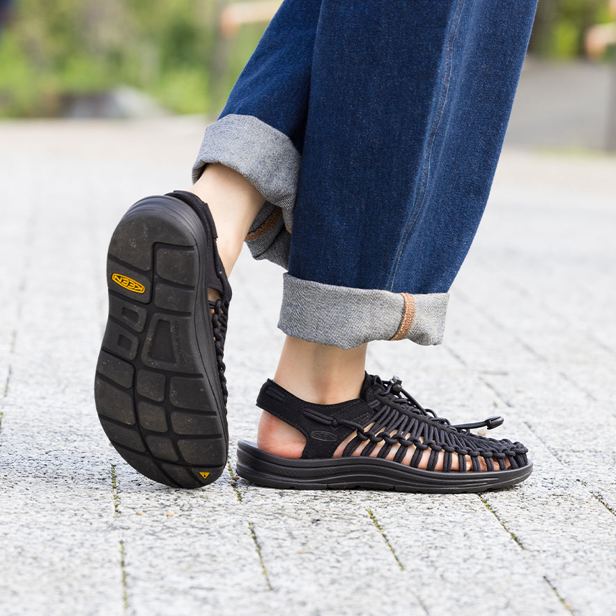 Keen Outlet | Women's UNEEK Sneaker Black/Black