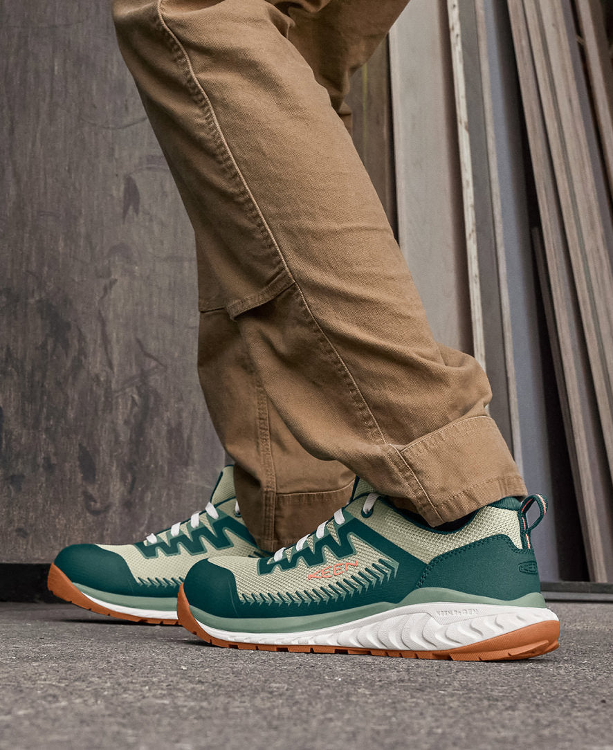 Keen Near Me | Women's Arvada Work Sneaker (Carbon Toe) Sea Moss/Desert Sage