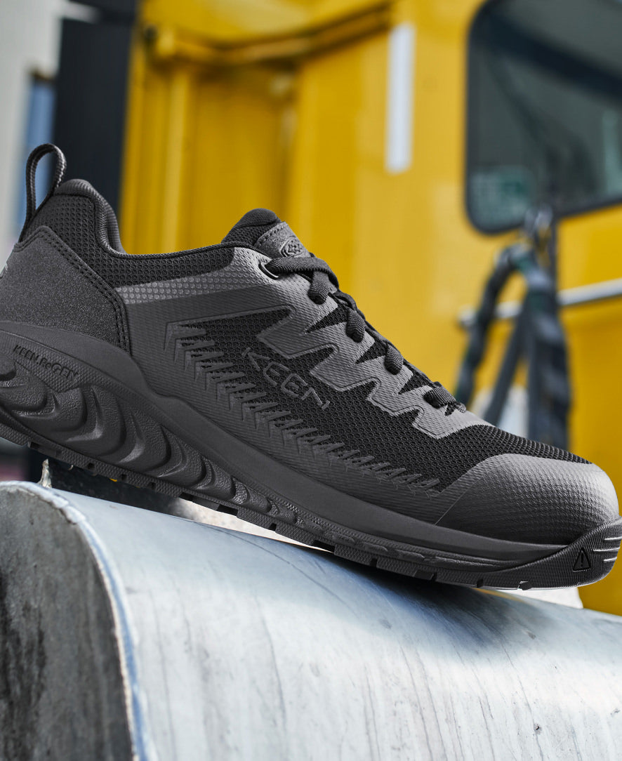 Keen On sale | Women's Arvada ESD Work Sneaker (Carbon Toe) Black/Black