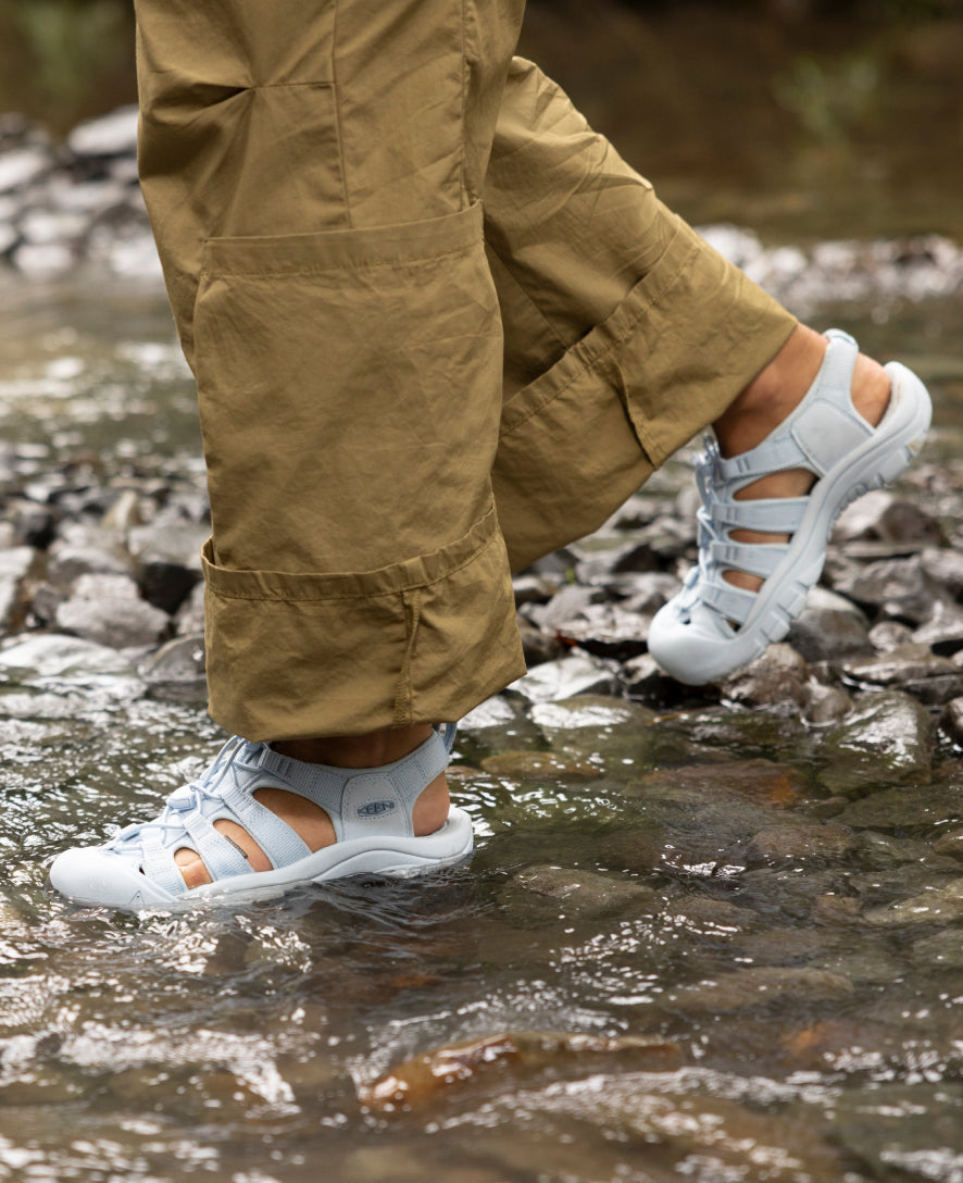 Keen Discount | Women's Newport H2 Monochrome/Lily Pad