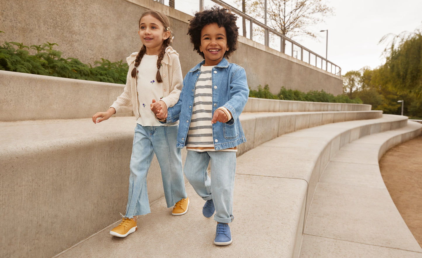 Keen US | Little Kids' KNX Leather Sneaker Coronet Blue/Vapor