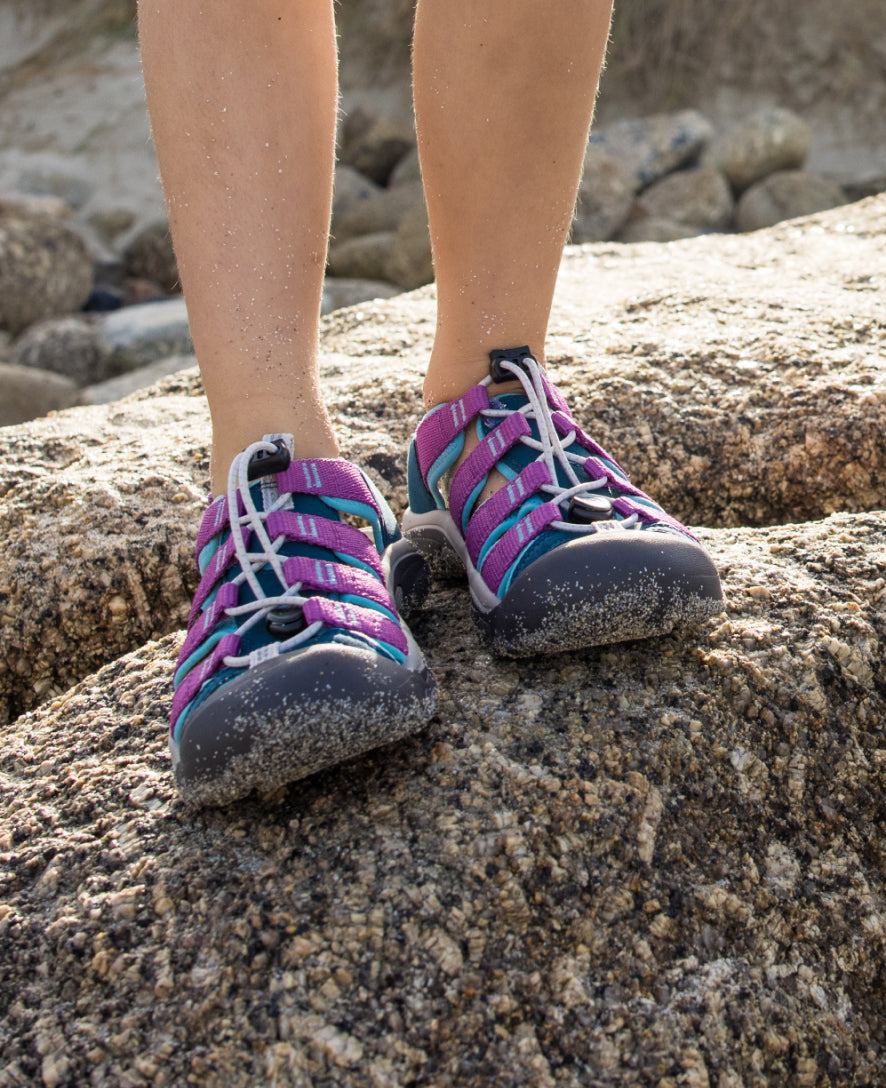 Keen | Big Kids' Newport Boundless Sandal Black/Precious Blue